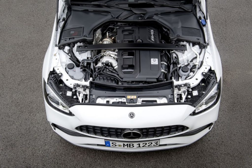Mercedes presenta la versión AMG 43 para el Clase C 3 Motor16 21C0736 023 Motor16