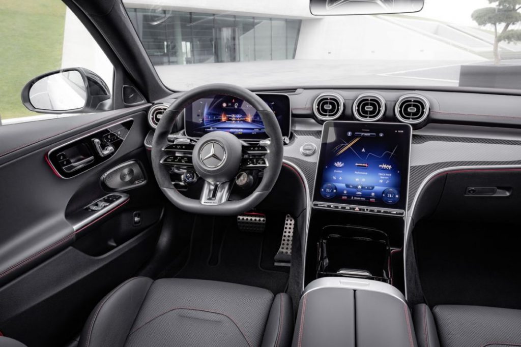 Mercedes presenta la versión AMG 43 para el Clase C 15 Motor16 21C0736 024 Motor16
