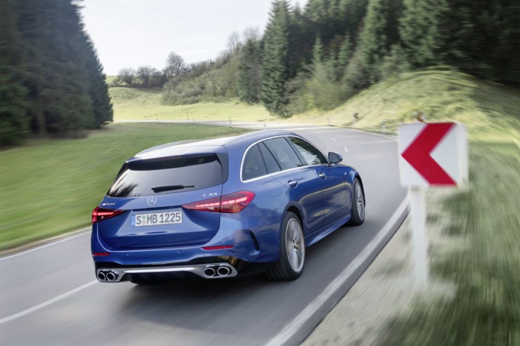 Mercedes presenta la versión AMG 43 para el Clase C 40 Motor16 21C0737 002 Motor16