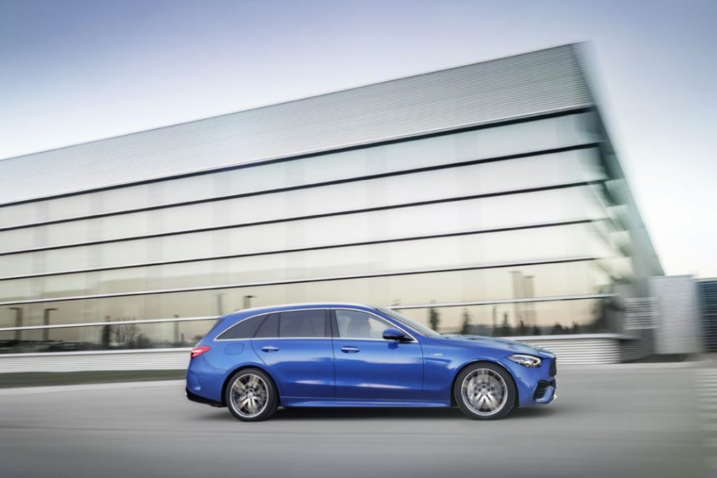 Mercedes presenta la versión AMG 43 para el Clase C 50 Motor16 21C0737 013 Motor16
