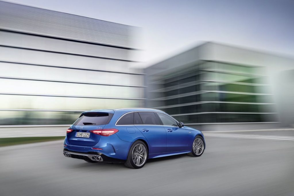Mercedes presenta la versión AMG 43 para el Clase C 10 Motor16 21C0737 014 Motor16