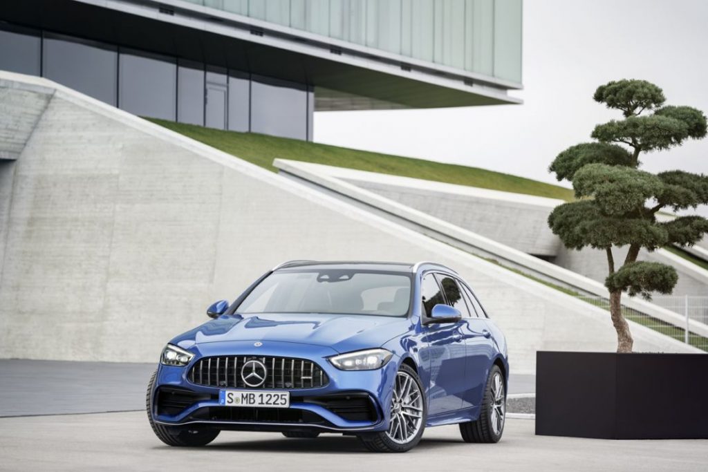 Mercedes presenta la versión AMG 43 para el Clase C 54 Motor16 21C0737 018 1 Motor16