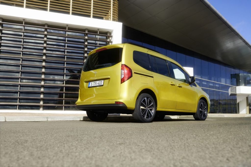 Mercedes-Benz amplía su gama de familiares con la nueva Clase T 15 Motor16 22C0092 024 Motor16