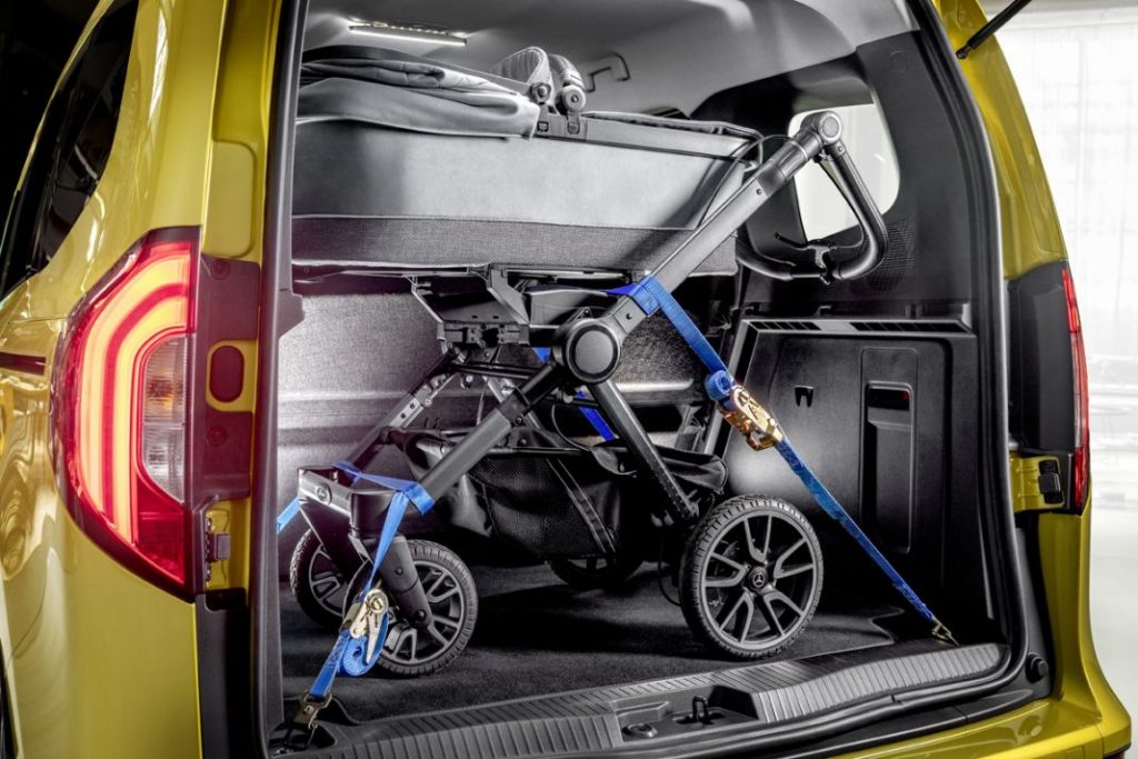 Mercedes-Benz amplía su gama de familiares con la nueva Clase T 10 Motor16 22C0092 102 Motor16