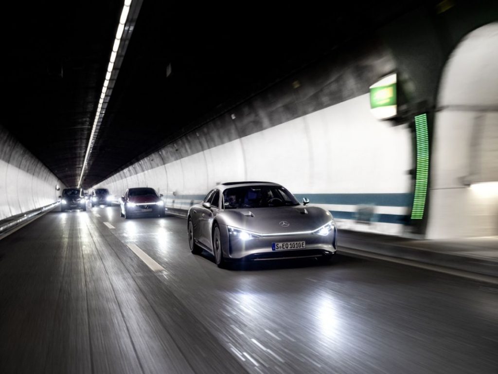 Mercedes demuestra que sí se pueden recorrer 1.000 kilómetros con una sola carga 12 Motor16 22C0141 030 Motor16