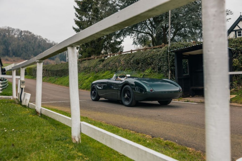 Austin-Healey 100 regresa por todo lo alto gracias a Caton 6 Motor16 4.HealeybyCatonpicturedaticonicShelsleyWalshHillClimb Motor16