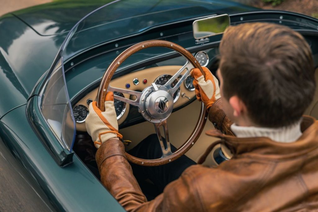 Austin-Healey 100 regresa por todo lo alto gracias a Caton 8 Motor16 6.DriverinsideHealeybyCaton Motor16
