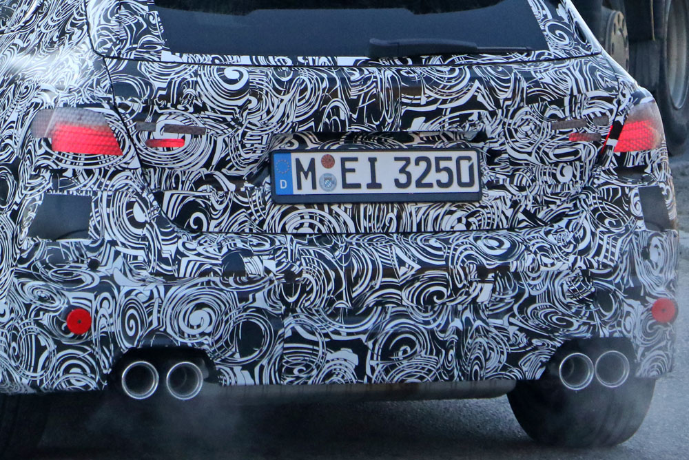 El BMW M135i, ¡con cuatro tubos de escape! 1 Motor16 BMW M135i