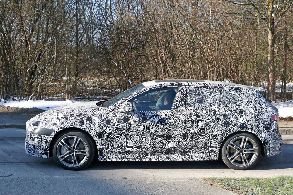 El BMW M135i, ¡con cuatro tubos de escape! 8 Motor16 BMW M135i 9 Motor16