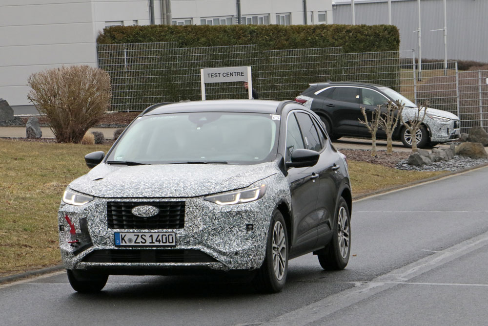 El Ford Kuga se hace un 'lifting' 3 Motor16 FORD KUGA 2022 2 Motor16