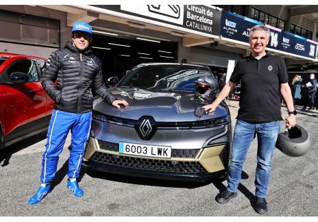 Cuando vas a estrenar coche y el que te hace la demostración es Fernando Alonso 3 Motor16 Xavier Tarrés vivió una experiencia inolvidable junto a Fernando Alonso.