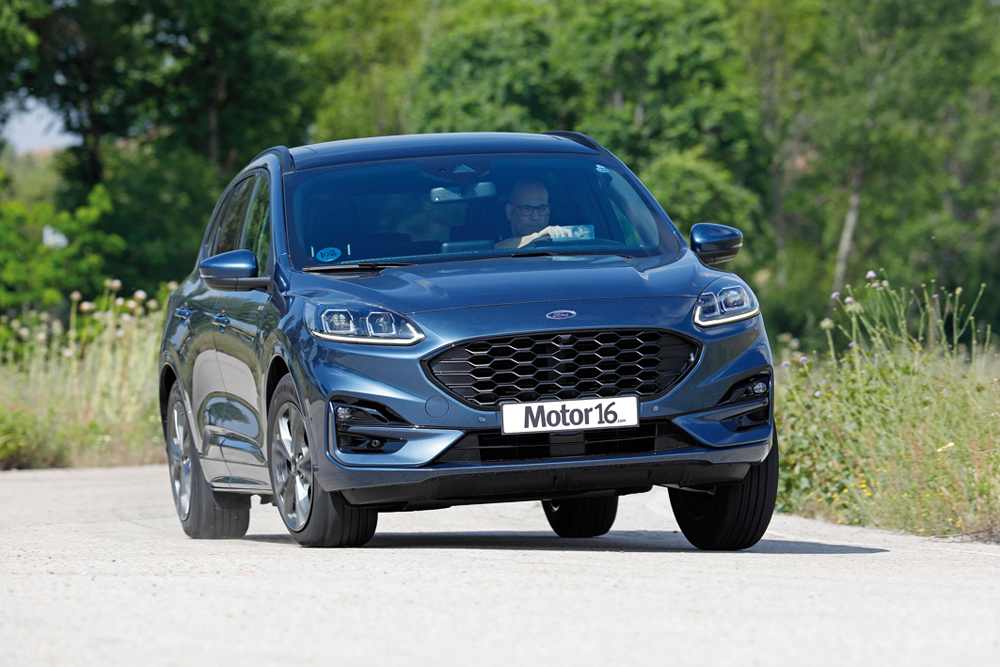 Tres rivales de cuidado para el Opel Grandland 1.2 Turbo 1 Motor16 Ford Kuga