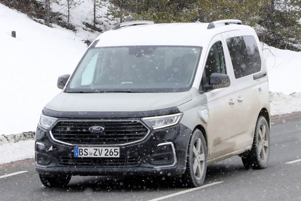 El próximo Ford Tourneo Connect juega al despiste. ¿Es un Ford? ¿Es un Volkswagen? 5 Motor16 Ford Tourneo Connect PHEV 2 1 Motor16