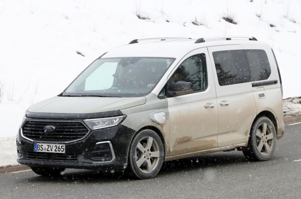 El próximo Ford Tourneo Connect juega al despiste. ¿Es un Ford? ¿Es un Volkswagen? 6 Motor16 Ford Tourneo Connect PHEV 3 1 Motor16