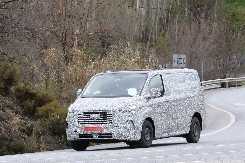 Ford Transit Custom 2023: la primera Transit eléctrica está en camino 5 Motor16 Ford Transit Custom 1 Motor16