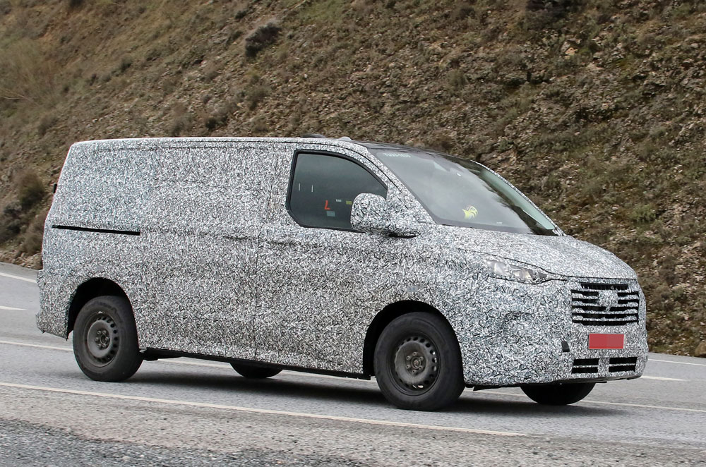 Ford Transit Custom 2023: la primera Transit eléctrica está en camino 18 Motor16 Ford Transit Custom 14 Motor16
