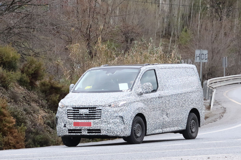 Ford Transit Custom 2023: la primera Transit eléctrica está en camino 6 Motor16 Ford Transit Custom 2 Motor16