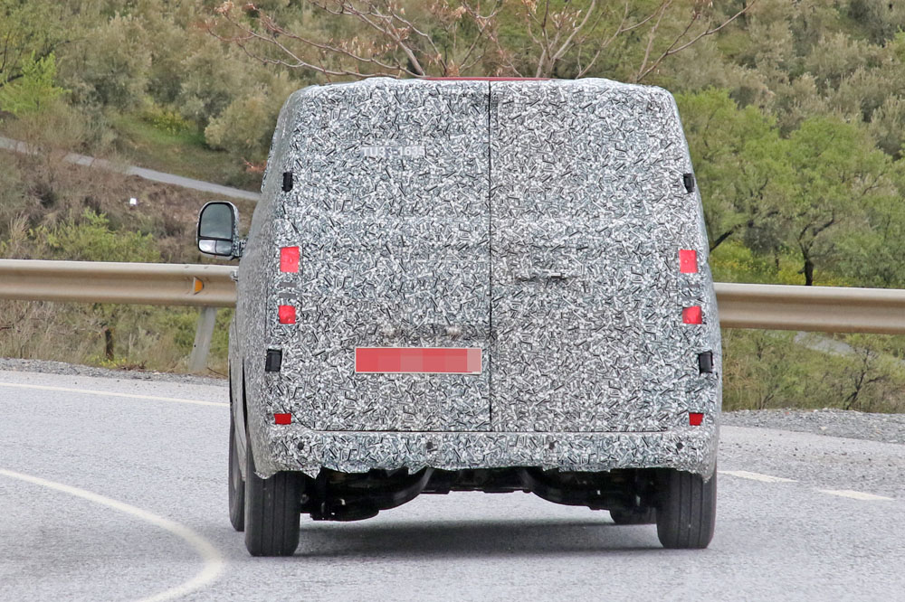 Ford Transit Custom 2023: la primera Transit eléctrica está en camino 24 Motor16 Ford Transit Custom 20 Motor16