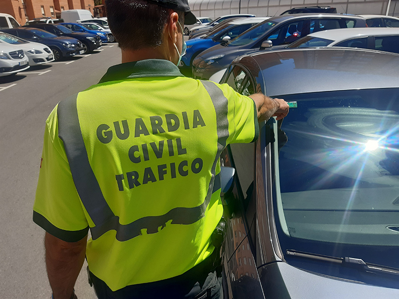 Los fallos más típicos por los que te pueden tirar en la ITV 36 Motor16 Conducir con la UTV caducada es motivo de multa.