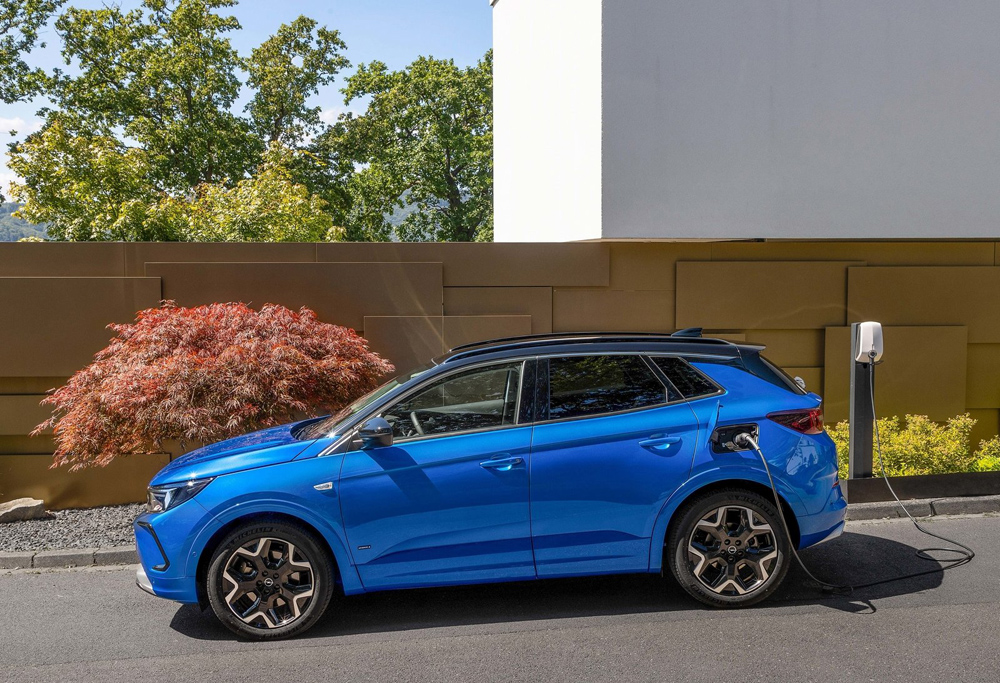 Opel Grandland PHEV.