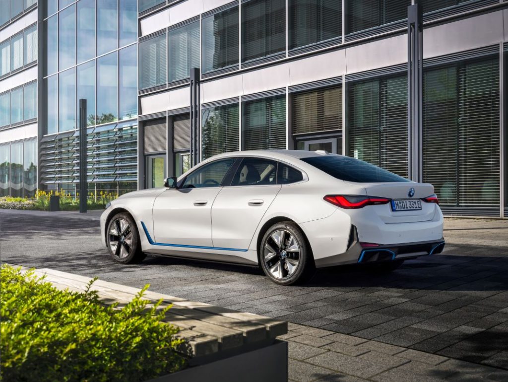 Los eléctricos sacan músculo: BMW i4 eDrive 40 y M50 12 Motor16 P90423606 highRes Motor16