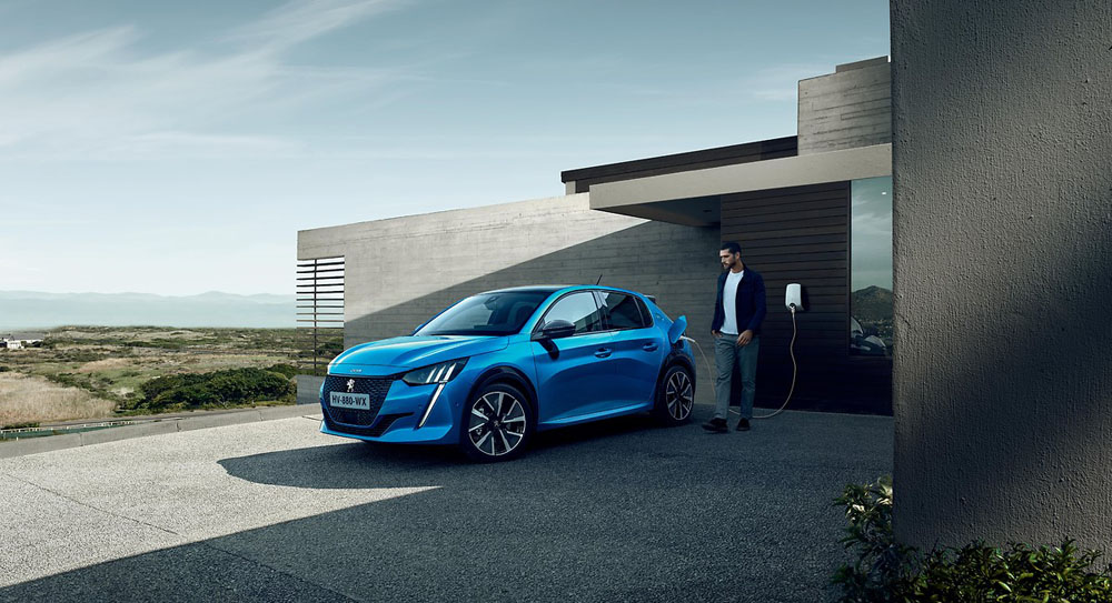Peugeot e-208