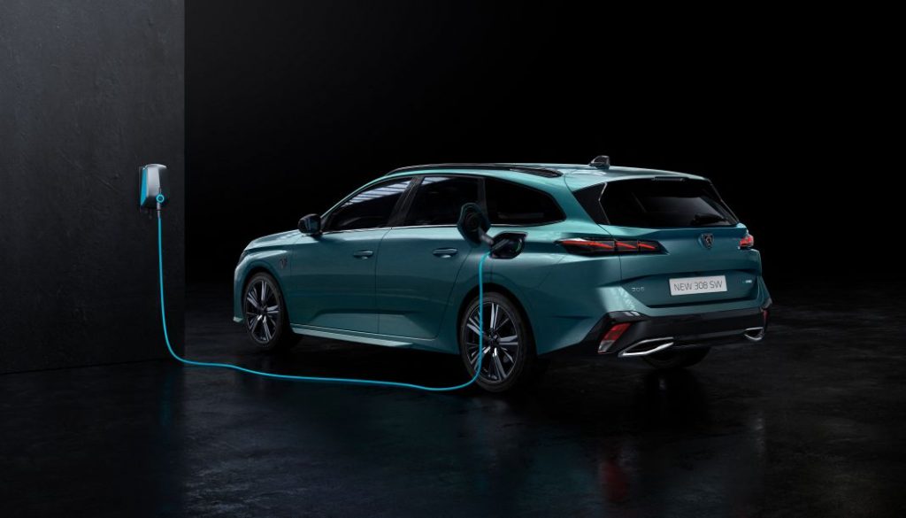 PEUGEOT 308SWPHEV 2106STYP 007 BPeugeot 308 SW Motor16