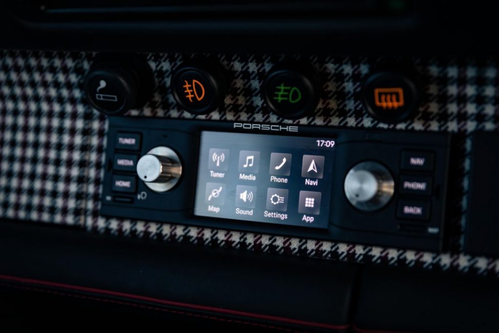 El Porsche 911 (964) podrá seguir teniendo versiones eléctricas gracias a Everrati y Aria 11 Motor16 Porsche 911 964 Gulf Signature Edition1 Motor16