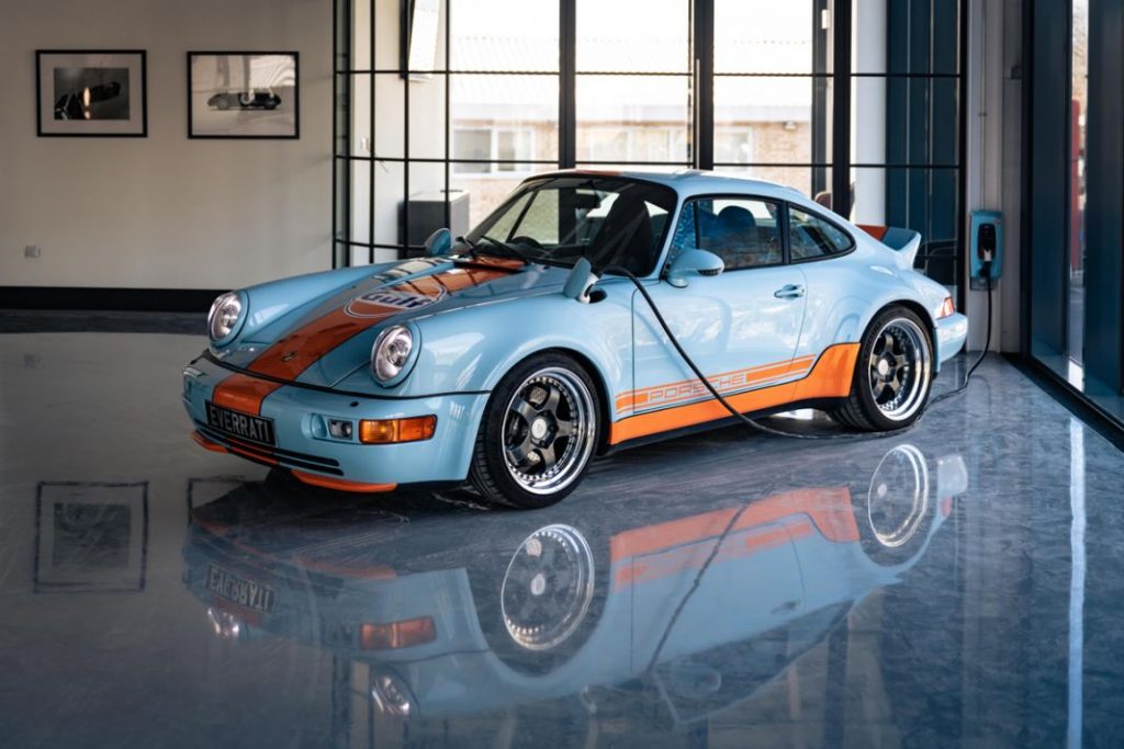 El Porsche 911 (964) podrá seguir teniendo versiones eléctricas gracias a Everrati y Aria 18 Motor16 Porsche 911 964 Gulf Signature Edition13 Motor16