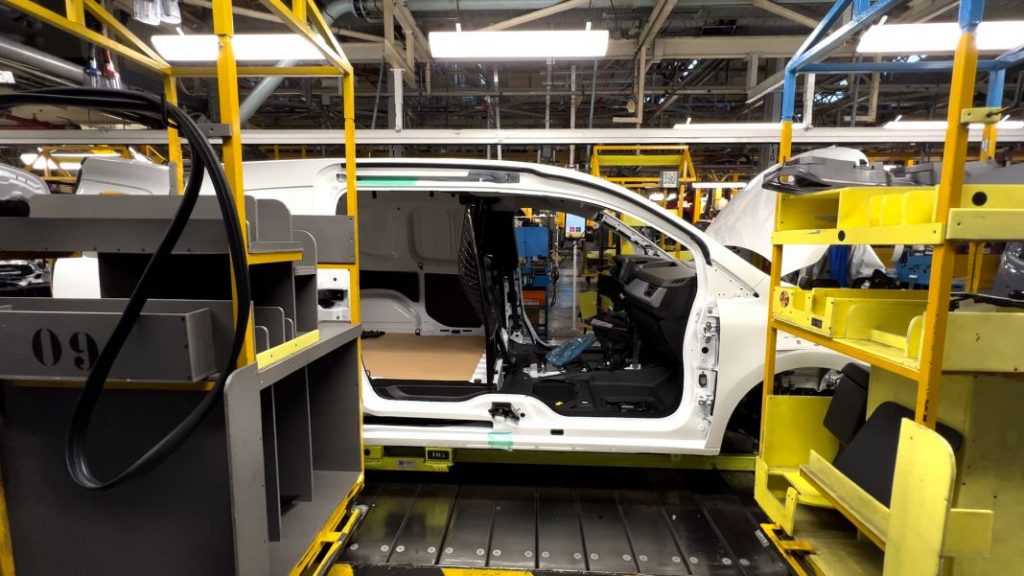 Renault Kangoo Furgón. Así es su apertura lateral "Ábrete Sésamo" 2 Motor16 Nuevo Renault Kangoo Furgón