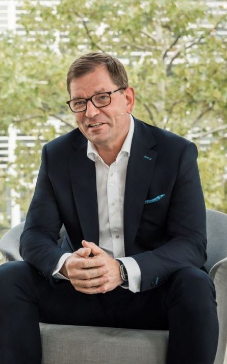 Audi pide erradicar los híbridos enchufables y apostar por los eléctricos puros 1 Motor16 REM16 Markus Duesmann Director Ejecutivo Audi 01 edited Motor16