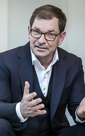 Audi pide erradicar los híbridos enchufables y apostar por los eléctricos puros 3 Motor16 REM16 Markus Duesmann Director Ejecutivo Audi 03 edited Motor16