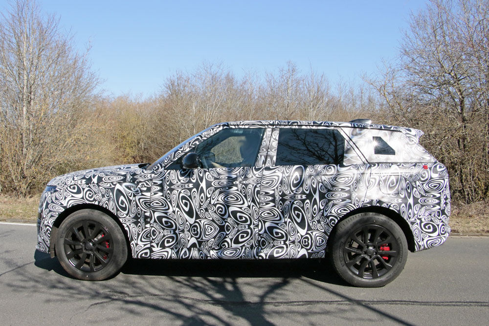 El nuevo Range Rover Sport empieza a desnudarse 8 Motor16 Range Rover Sport PHEV 8 Motor16