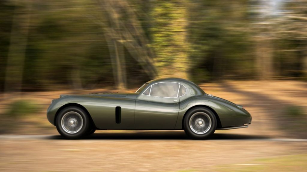 El Jaguar XK de la gente de Kelham en marcha