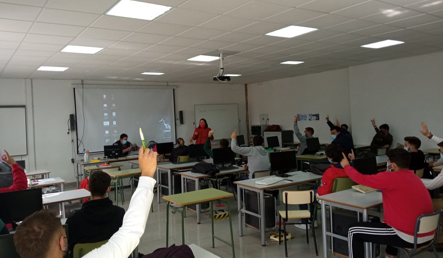 DGT: Así puedes recuperar tres puntos de carnet de forma automática 137 Motor16 Solicitar permiso dgt 1 Motor16