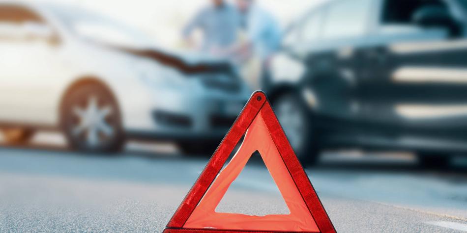 Por este motivo seguro que has puesto una reseña negativa a la aseguradora de tu coche 100 Motor16 En el caso de que no seas el culpable del siniestro