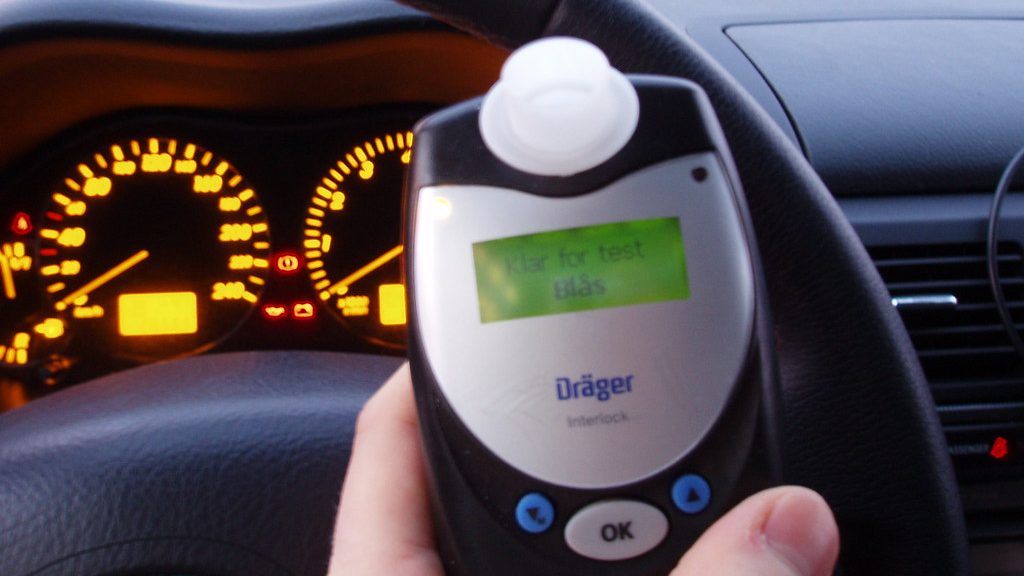 Las únicas cuatro situaciones en las que la DGT te puede hacer un test de alcoholemia 9 Motor16 alcoholímetro