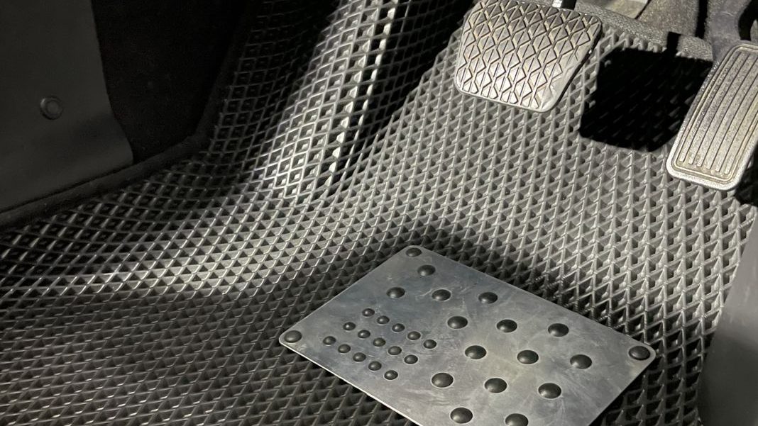 El mejor método para limpiar las alfombrillas del coche 127 Motor16 alfombrillas