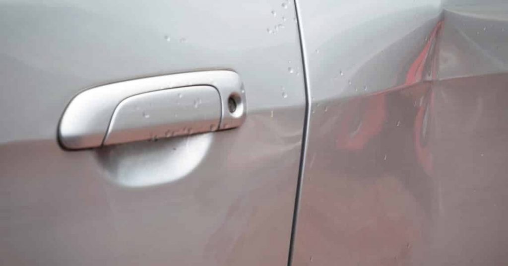 EL secreto para quitar una abolladura en tu coche gratis