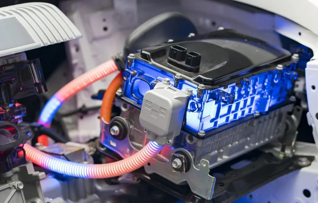 La diferencia entre la carga de eléctricos con 400 y 800 voltios 31 Motor16 La batería cuántica y su impacto en el coche eléctrico