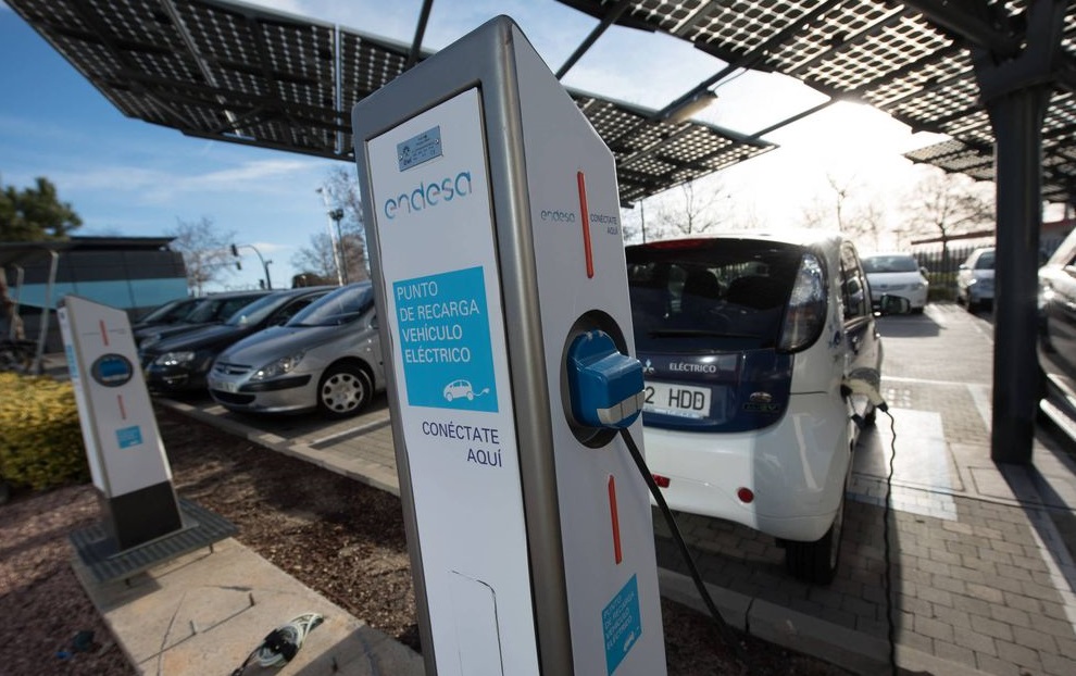 ¿Cuántos coches eléctricos circulan en Europa?
