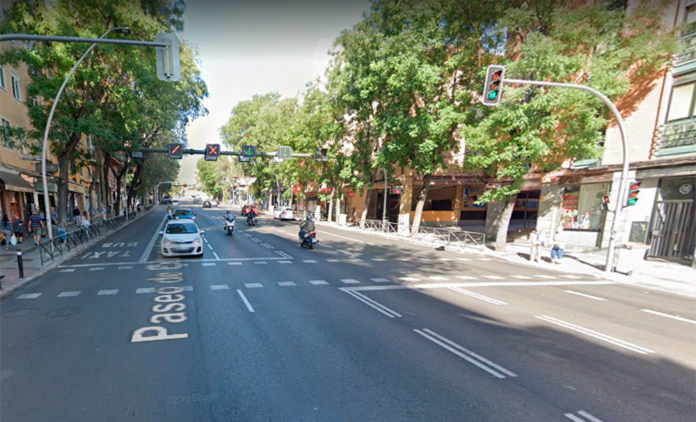 Esta es la multa por circular mal en los carriles anti atascos 3 Motor16 Carriles reversibles
