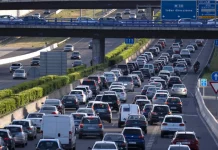 El motivo para extremar las precauciones si te encuentras con uno de los más de 800.000 coches que van a cruzar España en breve