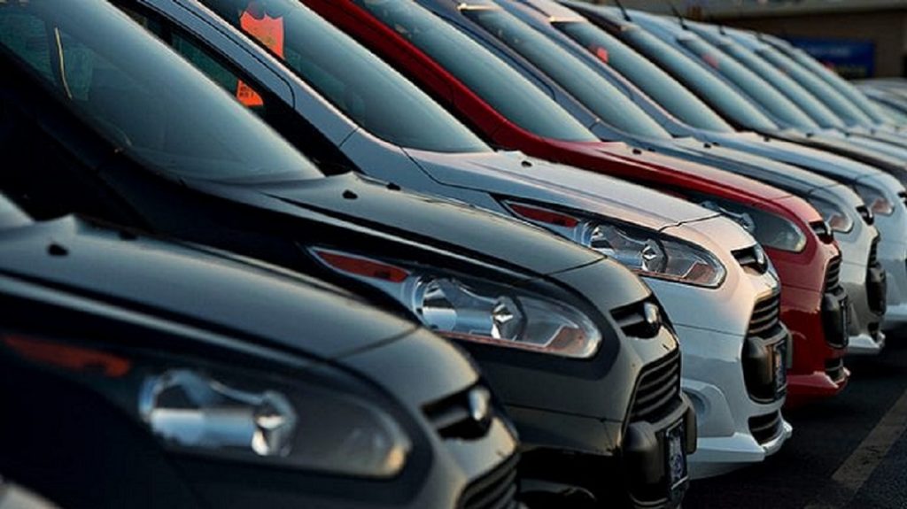 Los motivos para comprar un coche nuevo a comienzos de año 66 Motor16 Famosos que manejan coches que tú podrías comprar