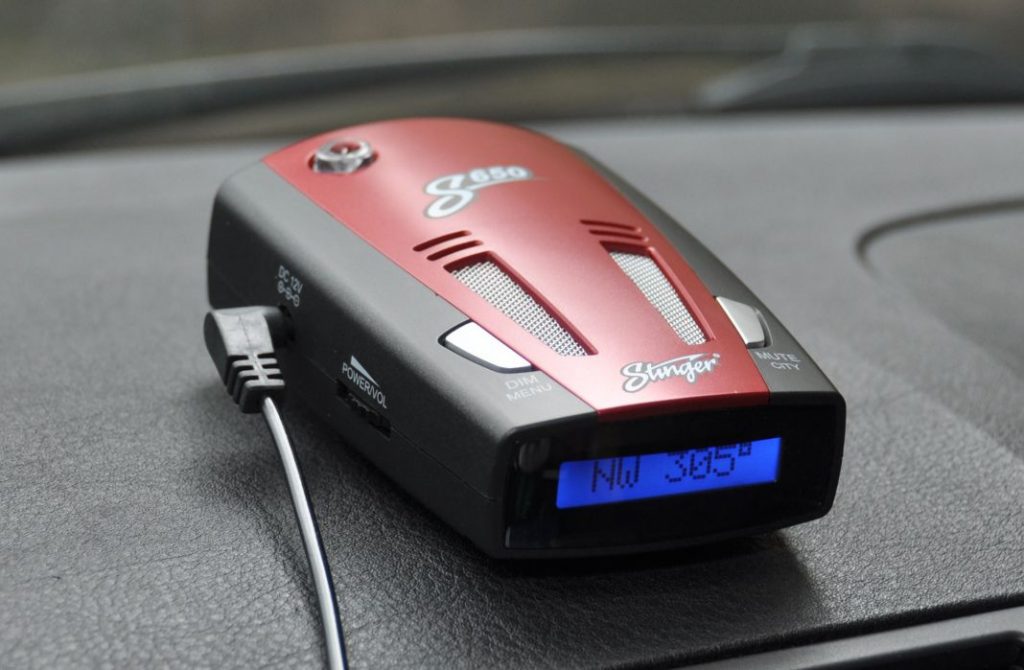‘No sabía ni que existía’: Pero la Guardia Civil multa con 6.000 euros a un conductor por este gesto 165 Motor16 detector radar4 Motor16
