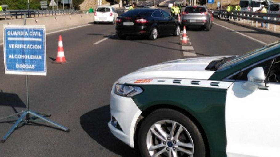 Las únicas cuatro situaciones en las que la DGT te puede hacer un test de alcoholemia 8 Motor16 ¿Qué es el alcoholímetro antiarranque?