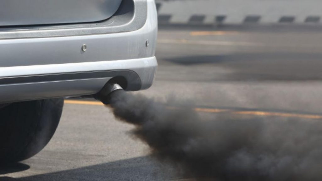 La Policía alerta del robo que se ha hecho viral a quienes conducen con la ventanilla del coche bajada 171 Motor16 Sistema de escape y catalizadores