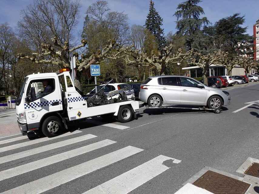 El infalible truco de este vecino para aparcar siempre en la puerta de casa incendia las redes sociales 12 Motor16 ¿Cómo debo retirarlo?