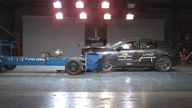 Euro NCAP analiza la seguridad de tres nuevos coches y uno de ellos obtiene una mala nota 2 Motor16 euro ncap 2022 ds4 prueba de barrera deformable Motor16
