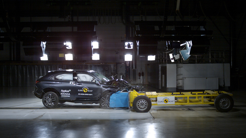 euro ncap Honda HR V Prueba móvil de barrera deformable Motor16